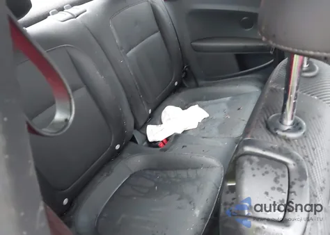 2013 Volkswagen Beetle 2.5L z USA, uszkodzony, nr VIN 3VWJP7AT5DM688871